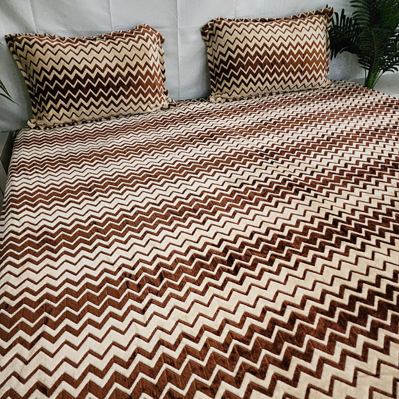 Dark Brown and Beige Zigzag Pattern Warm Bedsheet