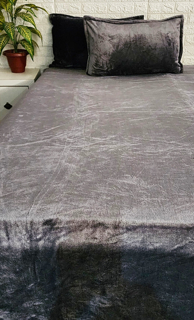 Drak Grey Colour Warm Bedsheet