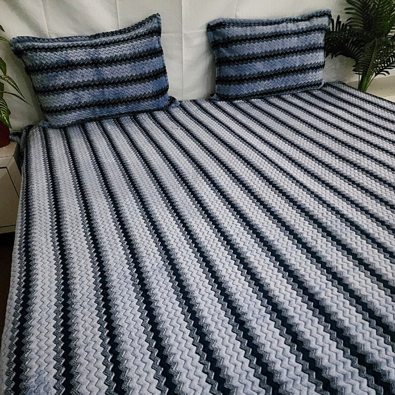 Blue and Grey Zigzag Pattern Warm Bedsheet