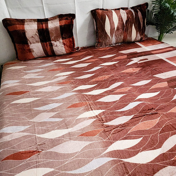 Brown and Beige Wavy pattern Warm Bedsheet