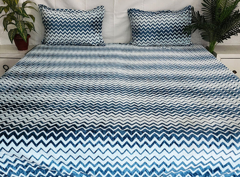 Light Blue and Grey  Zigzag Pattern Warm Bedsheet