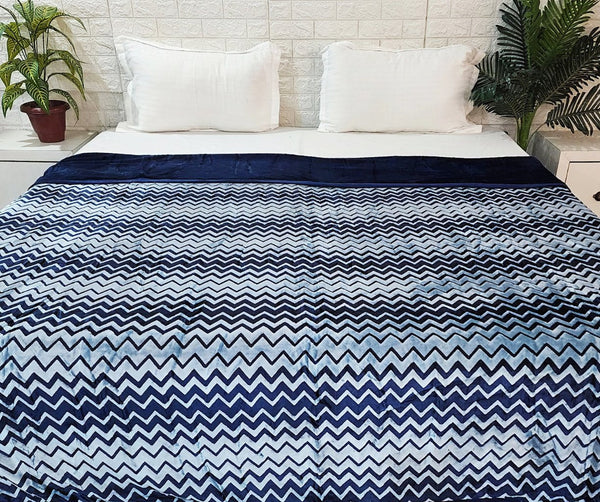 Royal Blue Zigzag Print Warm Duvet Cover