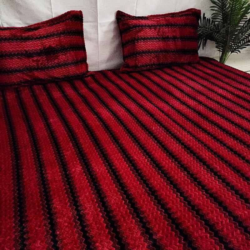 Red and Black Zigzag Pattern Warm Bedsheet