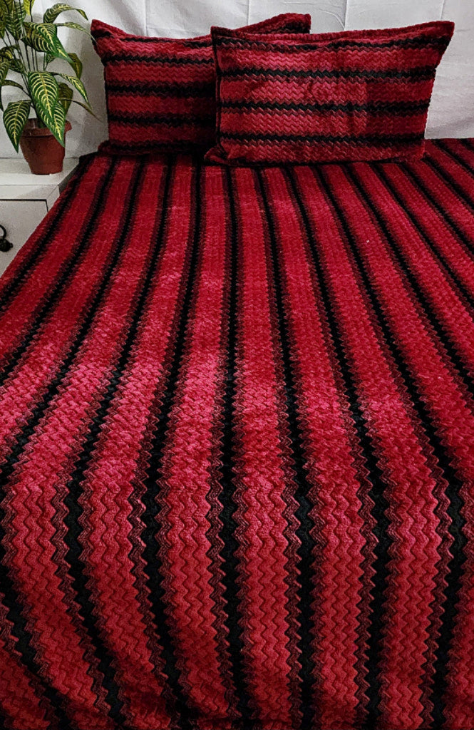 Red and Black Zigzag Pattern Warm Bedsheet